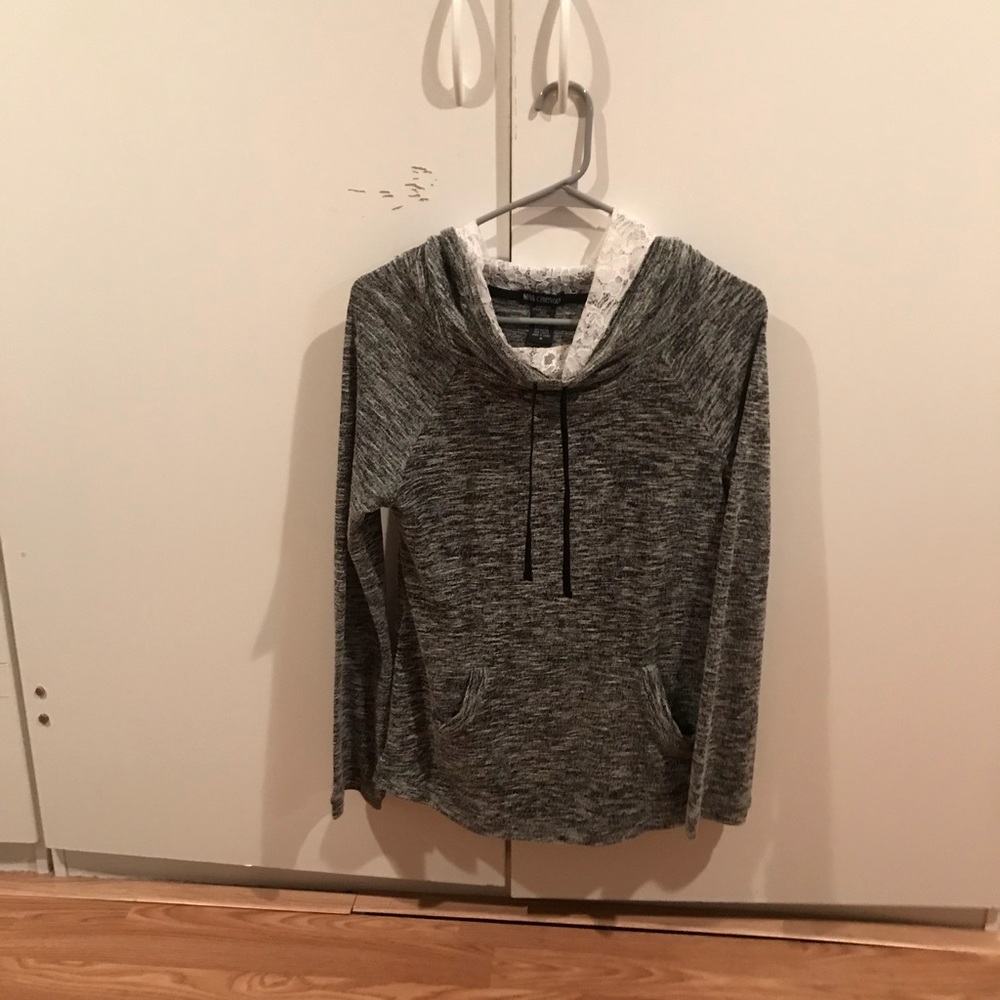 Lace Hood Shirt